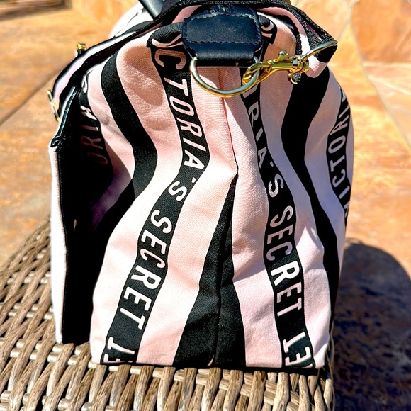 Victoria’s Secret Pink/Black Striped Overnight Bag - Picture 7 of 17